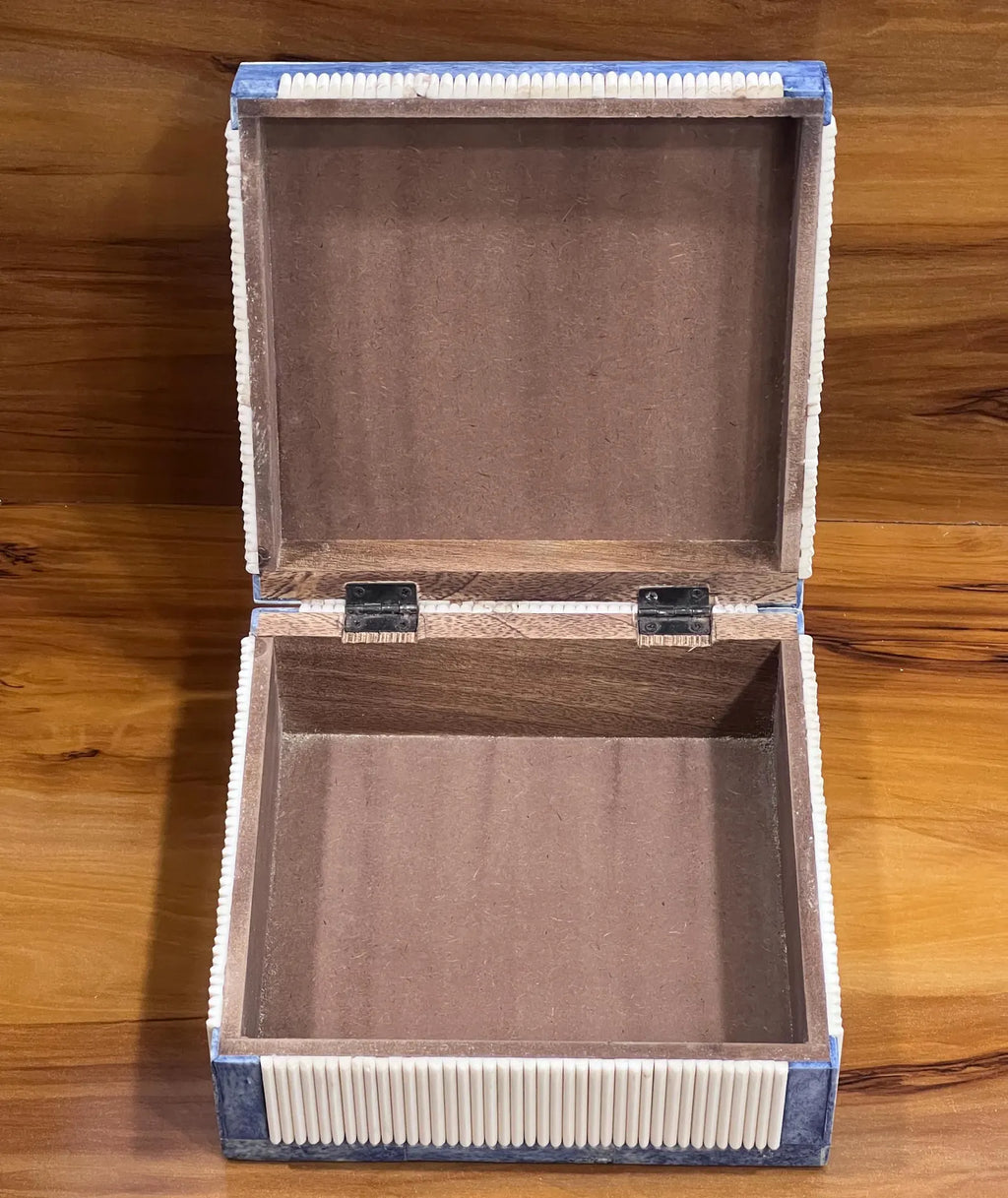 Blue & White Bone Inlay Jewelry Box - Handcrafted Bamboo Pattern Keepsake